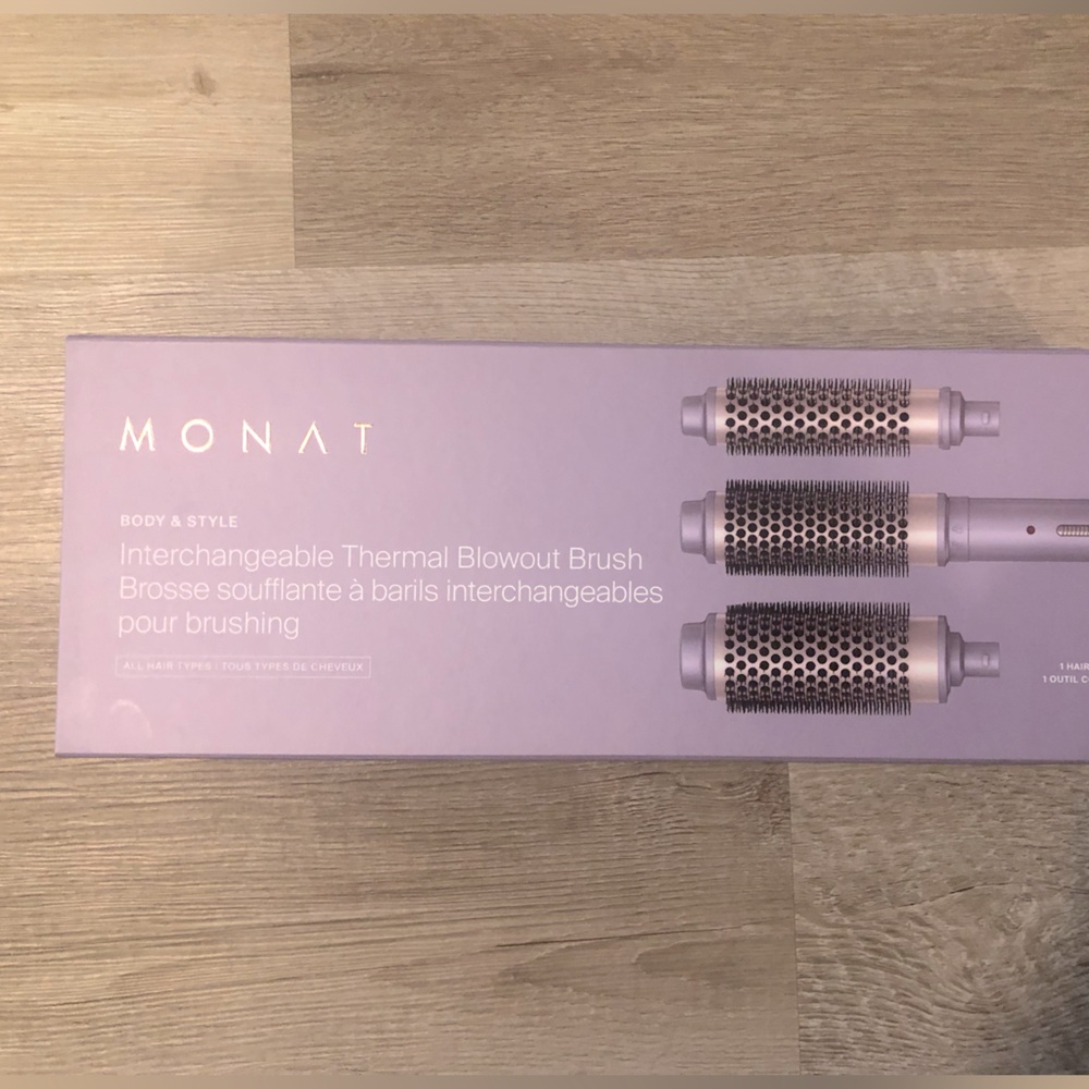Interchangeable blowout brush